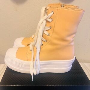 Shane Justin tan and white “Up Top platforms”. Made with a soft leather.